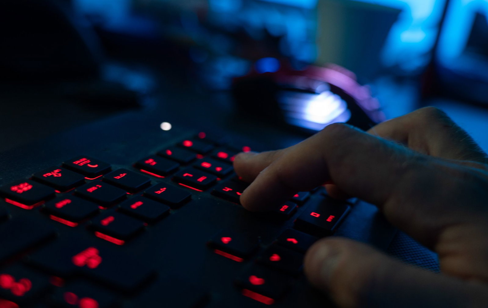 Tech-Unternehmen spielen bereits eine zentrale Rolle beim Vorgehen gegen Online-Kriminalität. (Symbolbild)