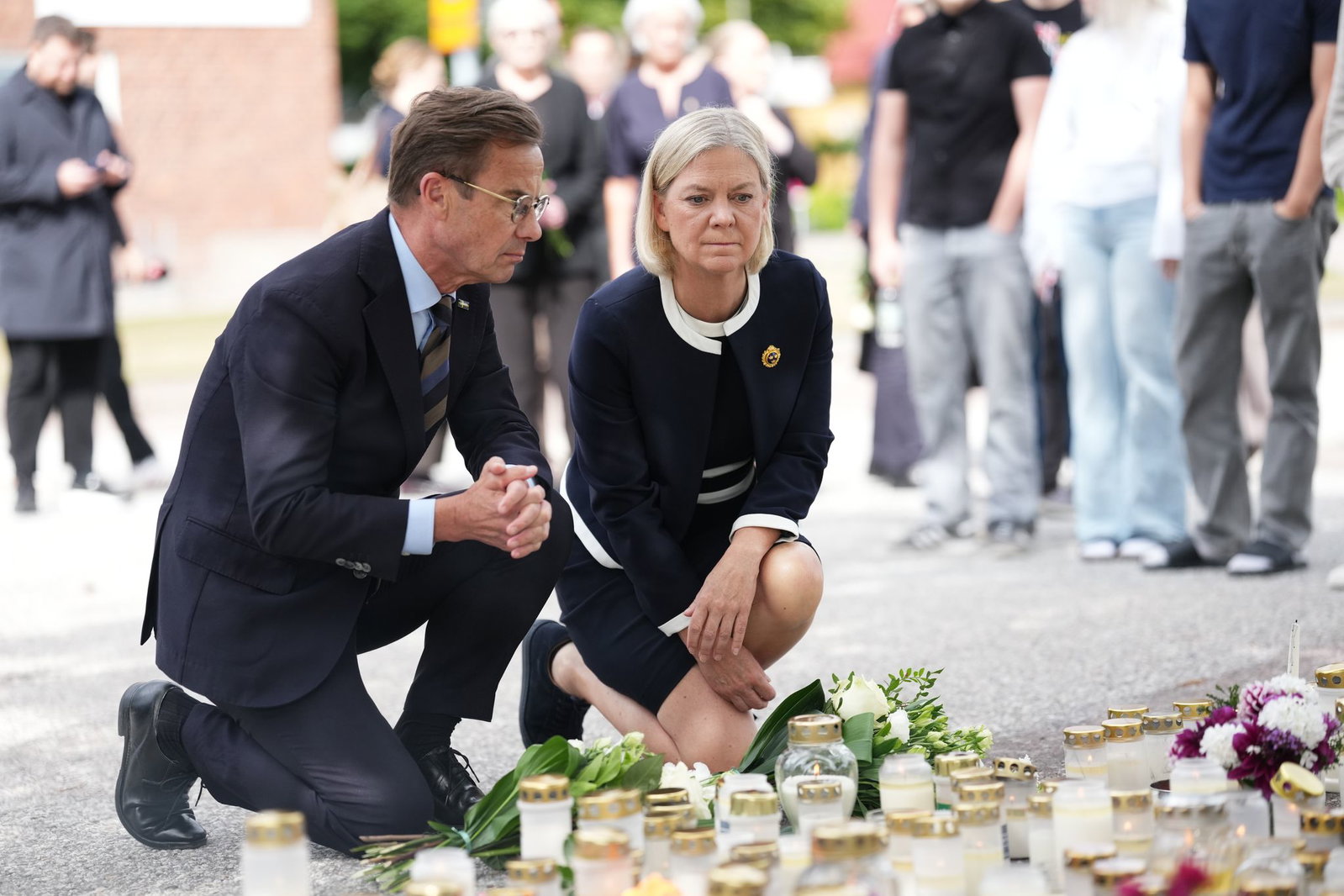 Schwedens Regierungschef Kristersson reiste zum Tatort. 