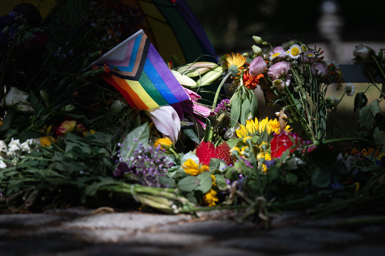 Der Terroranschlag auf den CSD hat eine Debatte ausgelöst.