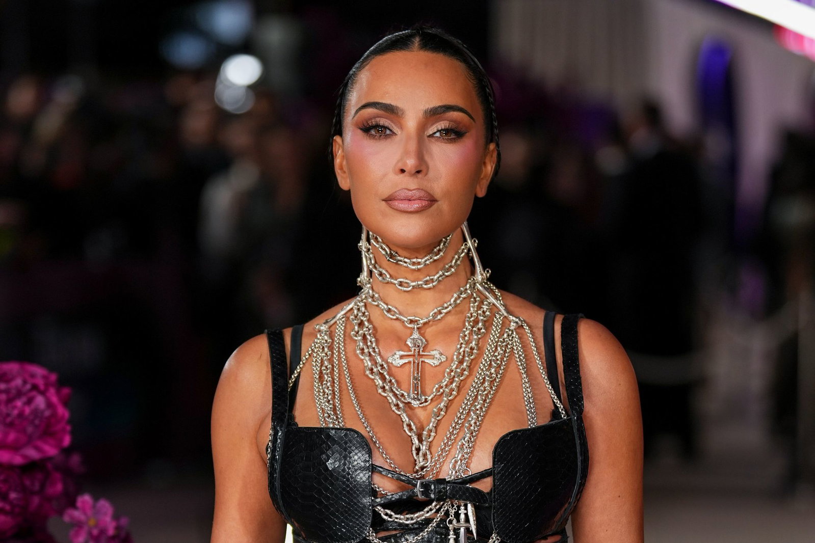 Auf einem Grundstück der Unternehmerin Kim Kardashian wurde ein mutmaßlicher Einbrecher festgenommen. (Archivbild) 