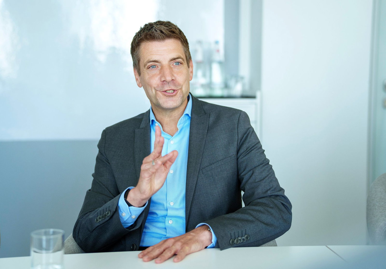 Der Banker Lars Stoy, der im Privatbankenverband BdB das Thema Altersvorsorge federführend betreut, sagt aus langjähriger Erfahrung: Viele Menschen in Deutschland wissen, dass sie etwas für ihre Altersvorsorge tun müssen, aber sie handeln nicht. (Foto vo…
