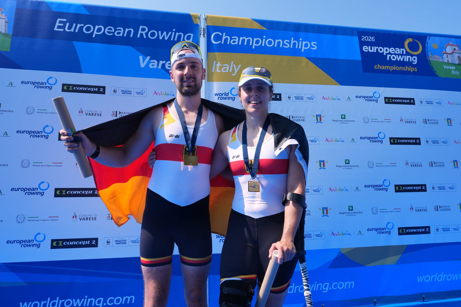  Paul Umbach (l) und Jasmina Bier sorgten im Para-Mixed-Doppelzweier für das erste deutsche EM-Gold. 