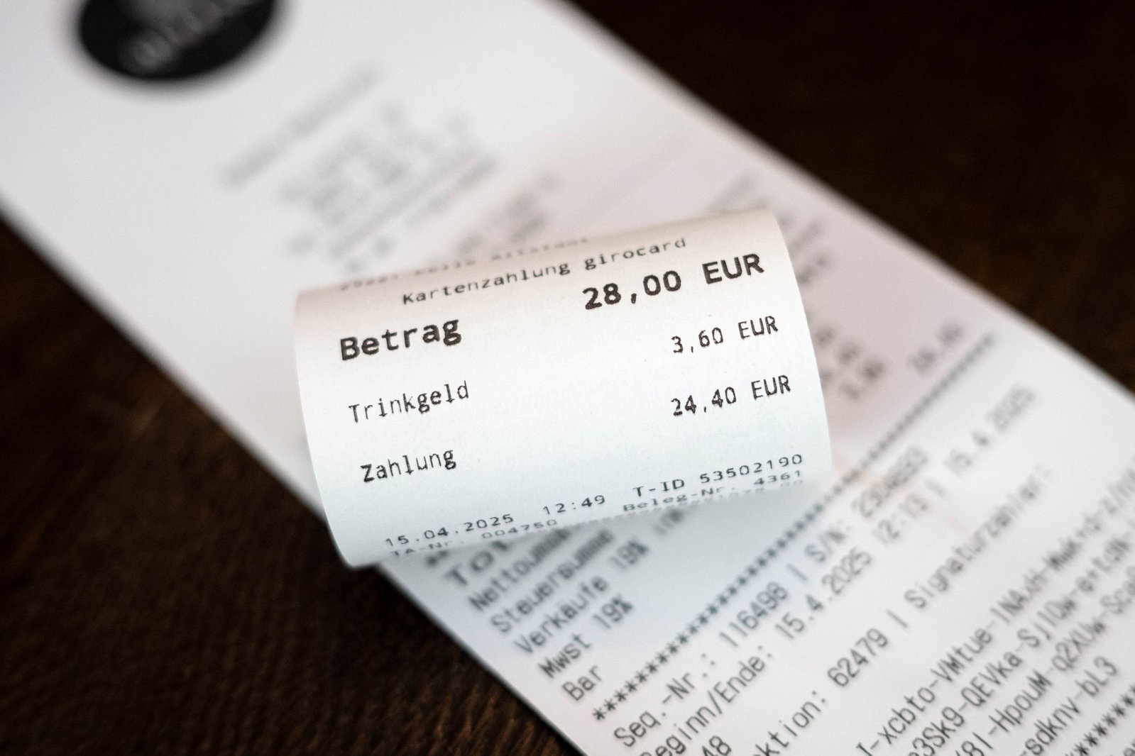 Der Kunde wollte seine Rechnung nicht zahlen und löste einen Polizeieinsatz aus. (Symbolbild)