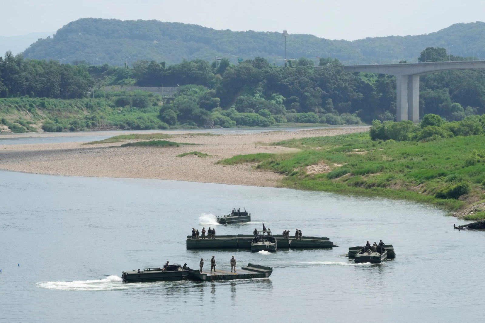 Streitkräfte beider Länder halten derzeit nahe der Grenze zu Nordkorea ihre jährliche Militärübung ab.