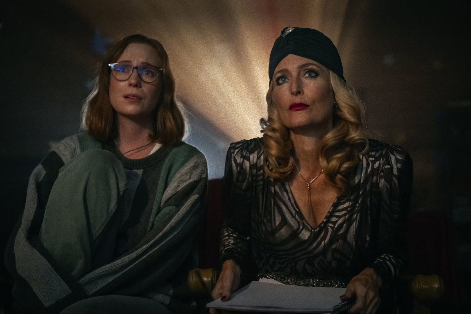  Der Film mit Gillian Anderson (r) und Hannah Einbinder startet in den deutschen Kinos.