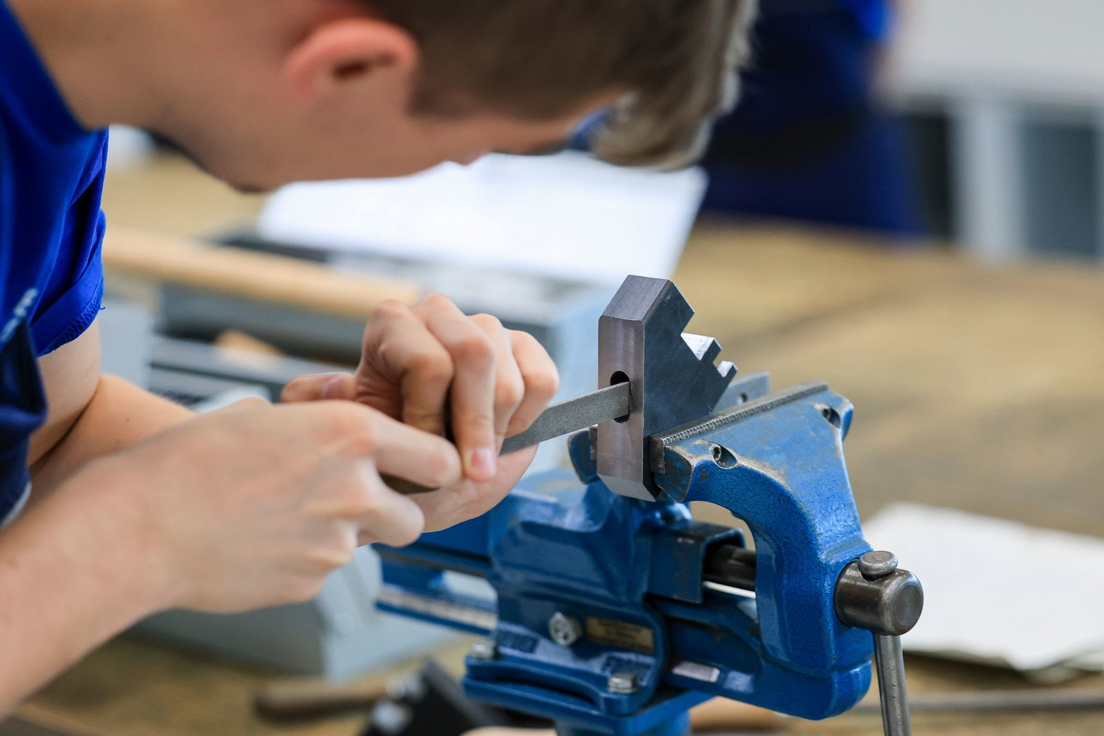 Mehr junge Leute machen eine Ausbildung. (Archivbild)