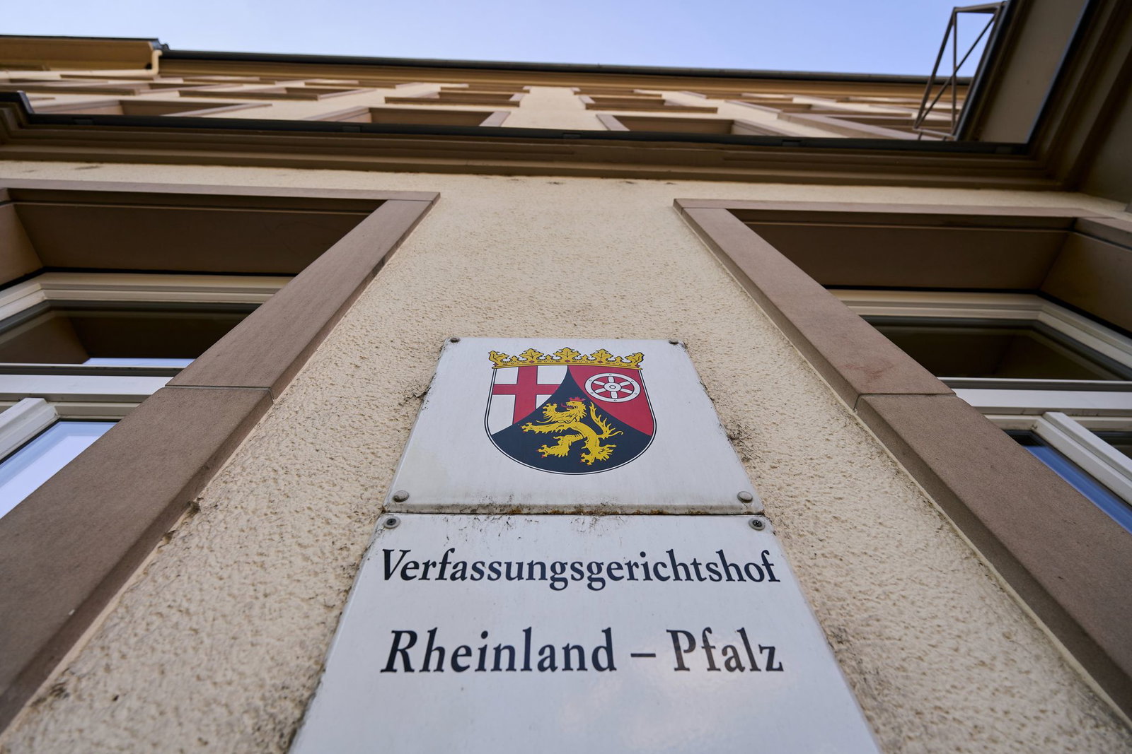 Das höchste Gericht in Rheinland-Pfalz will schnell für Klarheit sorgen. (Archivbild)