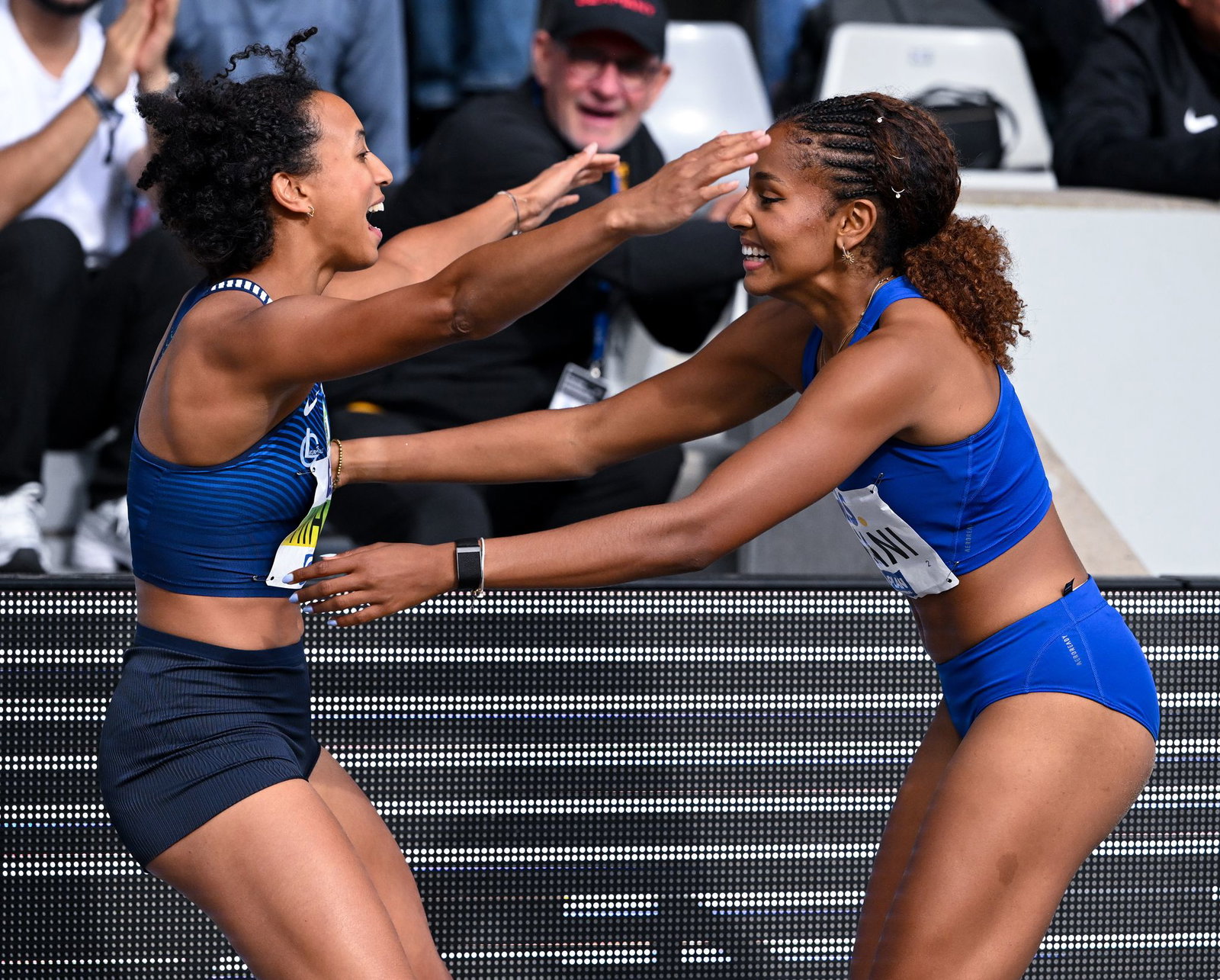 Mikaelle Assani (r) schnappte Malaika Mihambo den deutschen Meistertitel weg. (Archivbild)