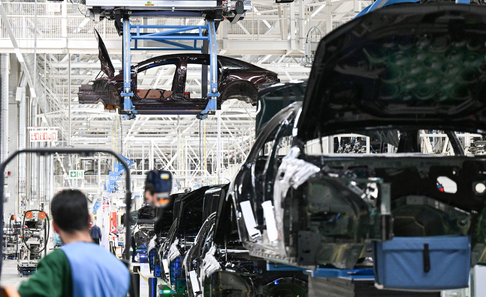 Nach Angaben des Statistischen Landesamts sind weniger Menschen in Baden-Württembergs Autoindustrie beschäftigt. (Symbolbild)