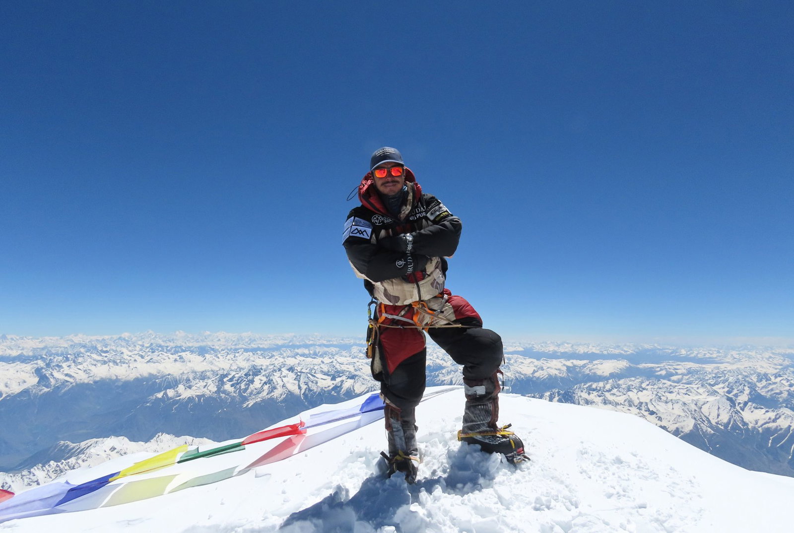 Dieses undatiertes Archivfoto (ursprünglich am 29.10.19) zeigt Purja auf dem Gipfel des Nanga Parbat. (Archivbild)
