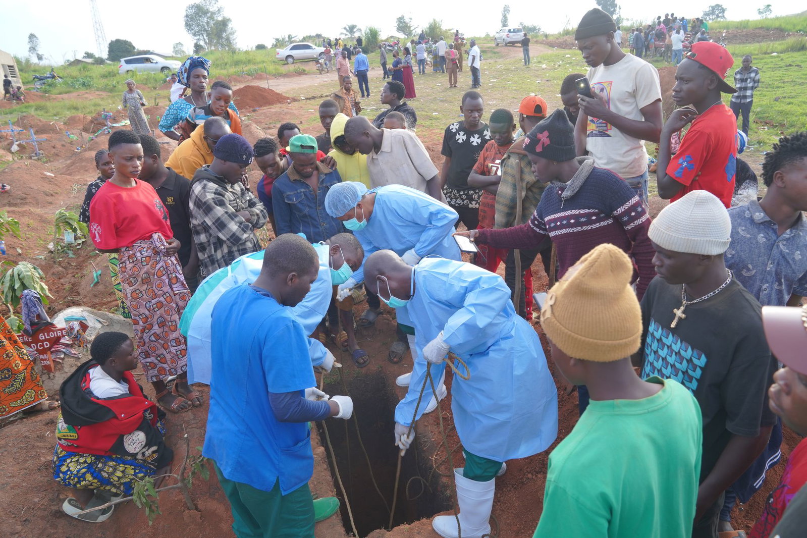 Kinder sind durch das gefährliche Ebola-Fieber besonders hart betroffen. (Archivbild)