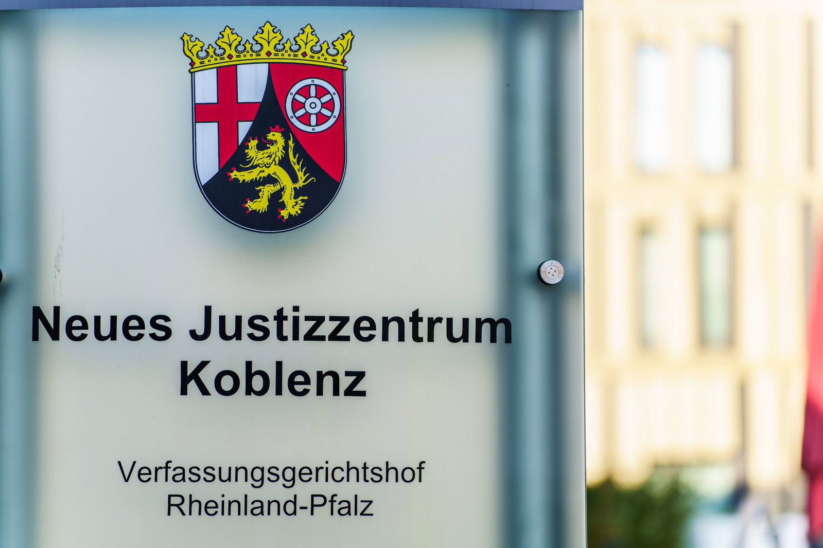 Der Verfassungsgerichtshof verhandelt über eine Beschwerde der AfD gegen ein Landtagsgesetz. (Symbolbild)