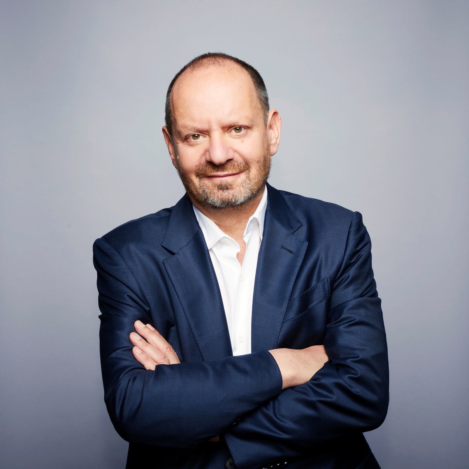Sands arbeitet am Internationalen Gerichtshof in Den Haag und wirkte an bedeutenden Verfahren des internationalen Rechts mit.