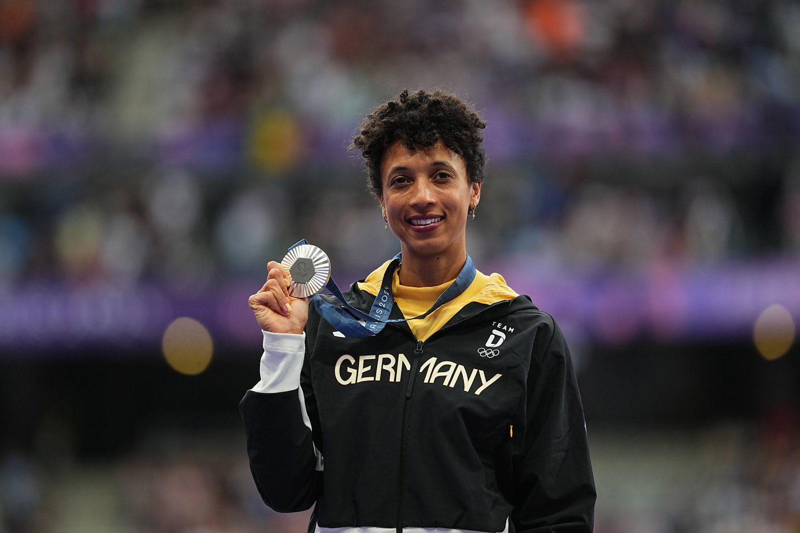 Malaika Mihambo zählt bei der EM zu den deutschen Medaillenhoffnungen. (Archivbild)