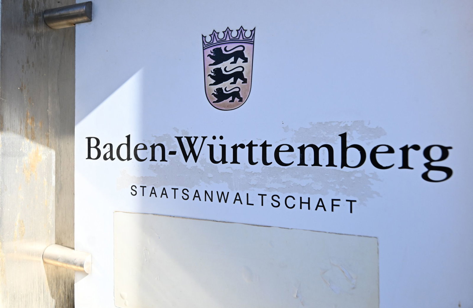 Die Staatsanwaltschaft ermittelt gegen die Leiterin einer Jugendhilfeeinrichtung. (Symbolbild) 
