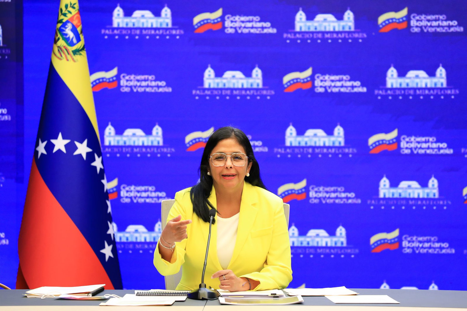Die geschäftsführende Präsidentin Delcy Rodríguez hofft auf einen Neustart. (Archivbild)