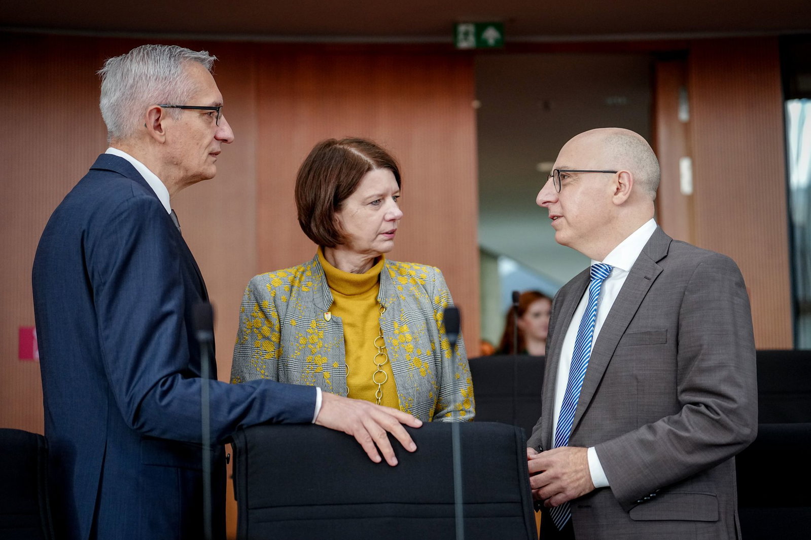 Einmal im Jahr gibt das Spitzenpersonal der deutschen Nachrichtendienste öffentlich Auskunft. Im Parlamentarischen Kontrollgremium des Bundestages, das sonst stets geheim tagt, antworten sie dann vor Publikum auf die Fragen der Abgeordneten. (Archivbild)