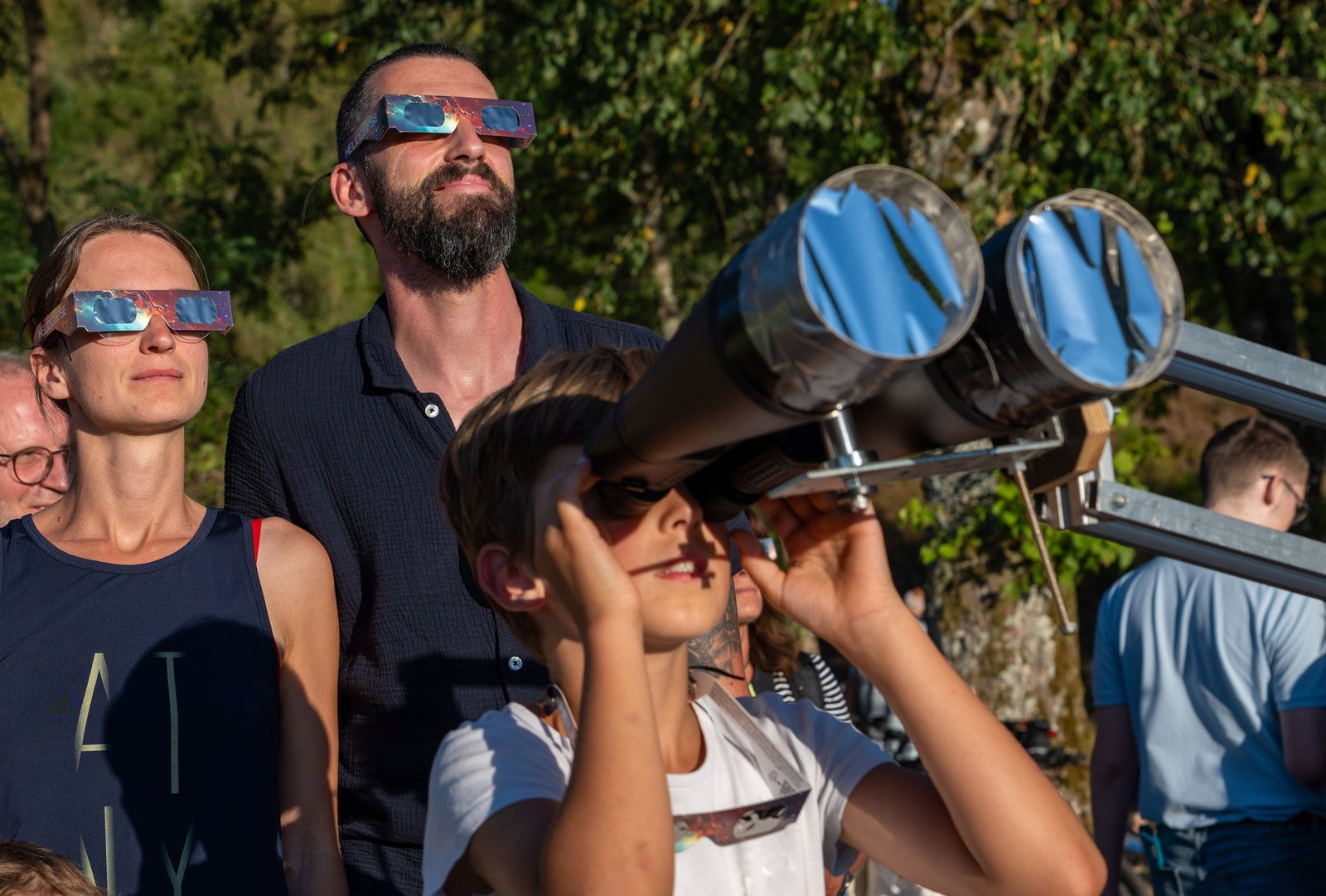 Die Sonnenfinsternis zog auch in Rheinland-Pfalz die Menschen in ihren Bann.