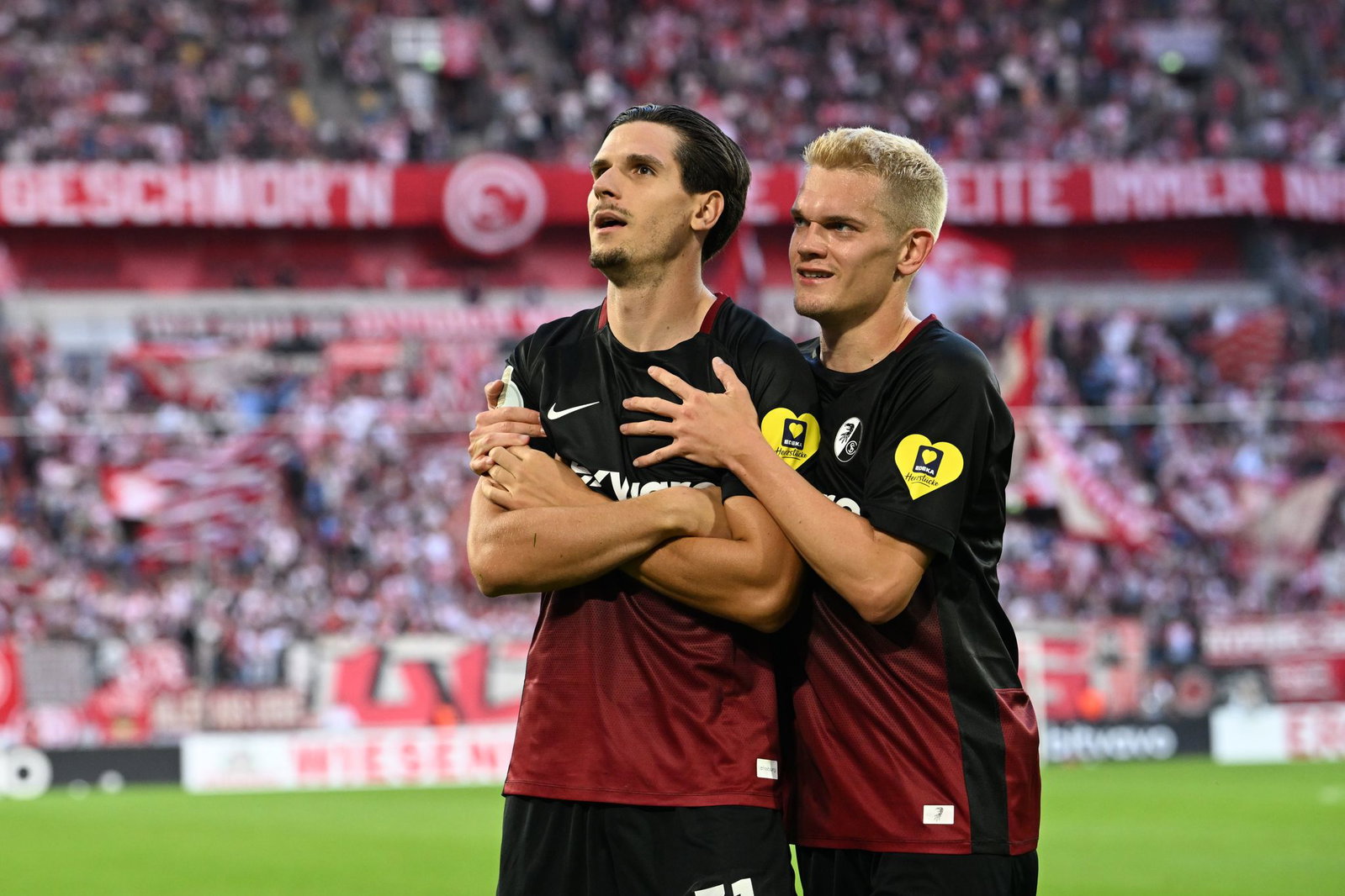Doppeltorschütze am Sonntag in Düsseldorf: Freiburgs Igor Matanovic (l.).