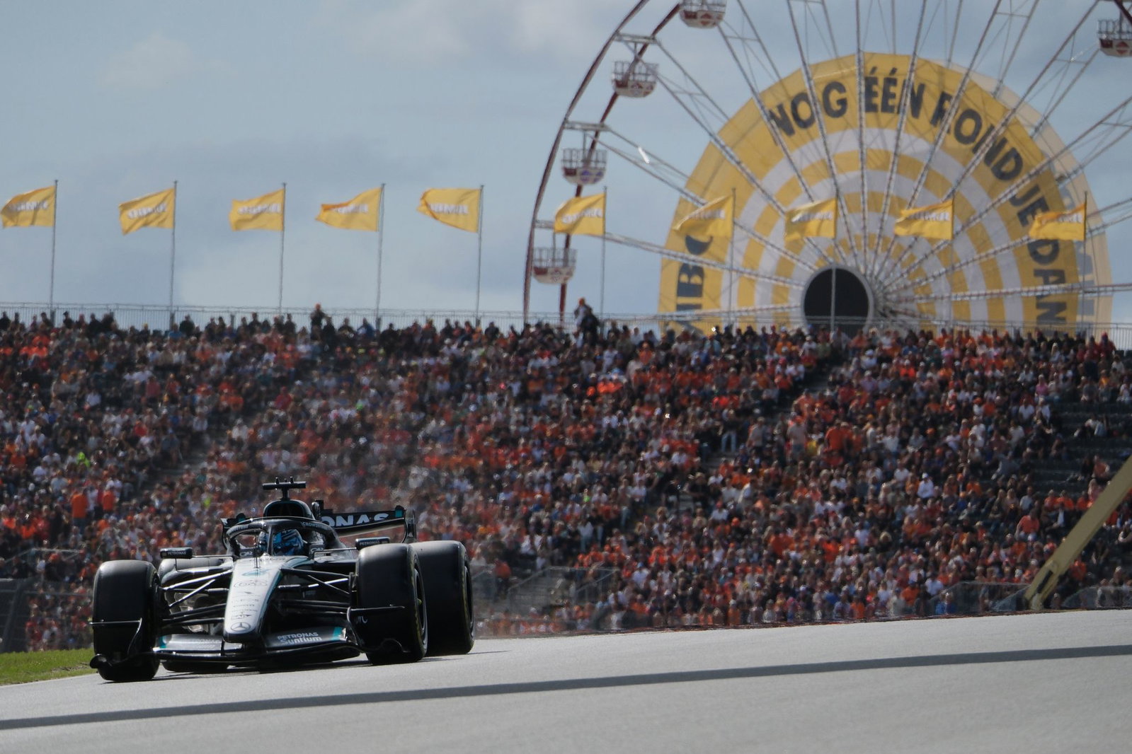Von der Pole zum Sieg im Sprint: Mercedes-Pilot George Russell.