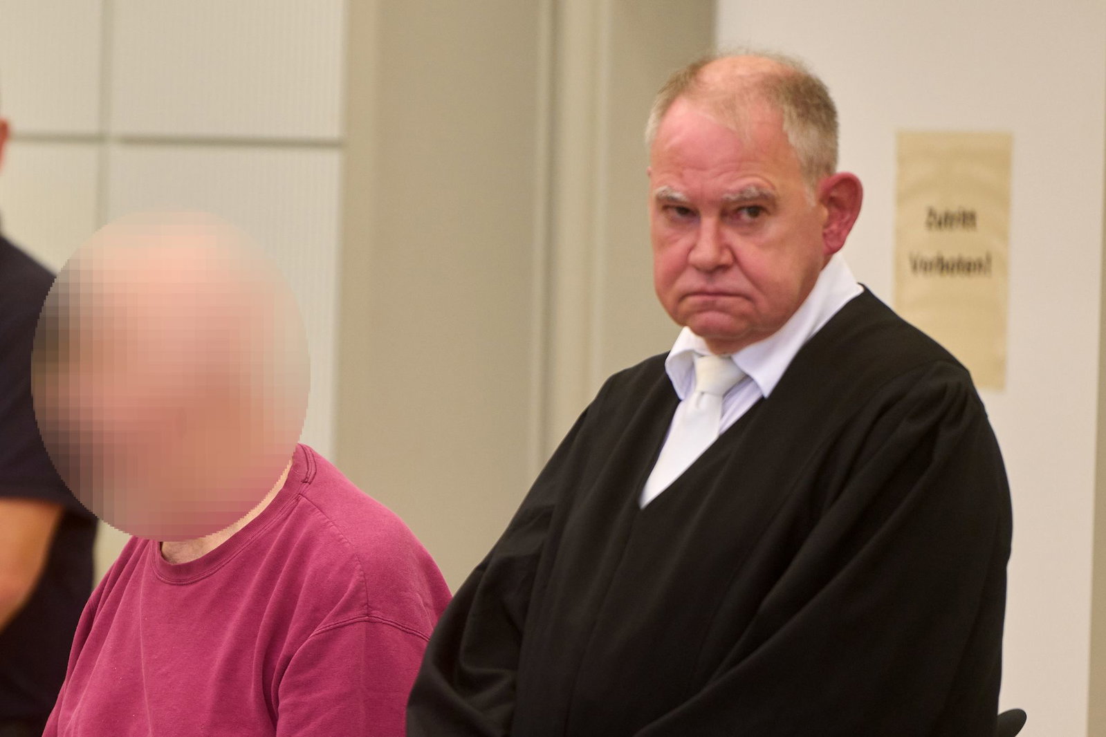 Der Mörder ist heute 81 Jahre alt. 