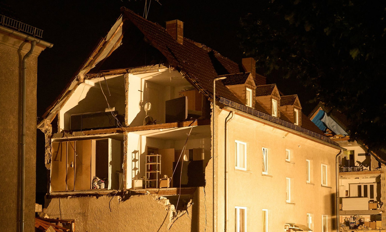Unwetter haben in der Nacht in Höhr-Grenzhausen heftige Schäden angerichtet.