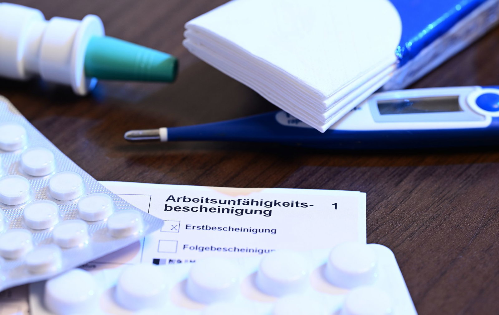 Kern des Vorhabens ist eine Nachweispflicht ab dem ersten Krankheitstag. (Symbolbild)