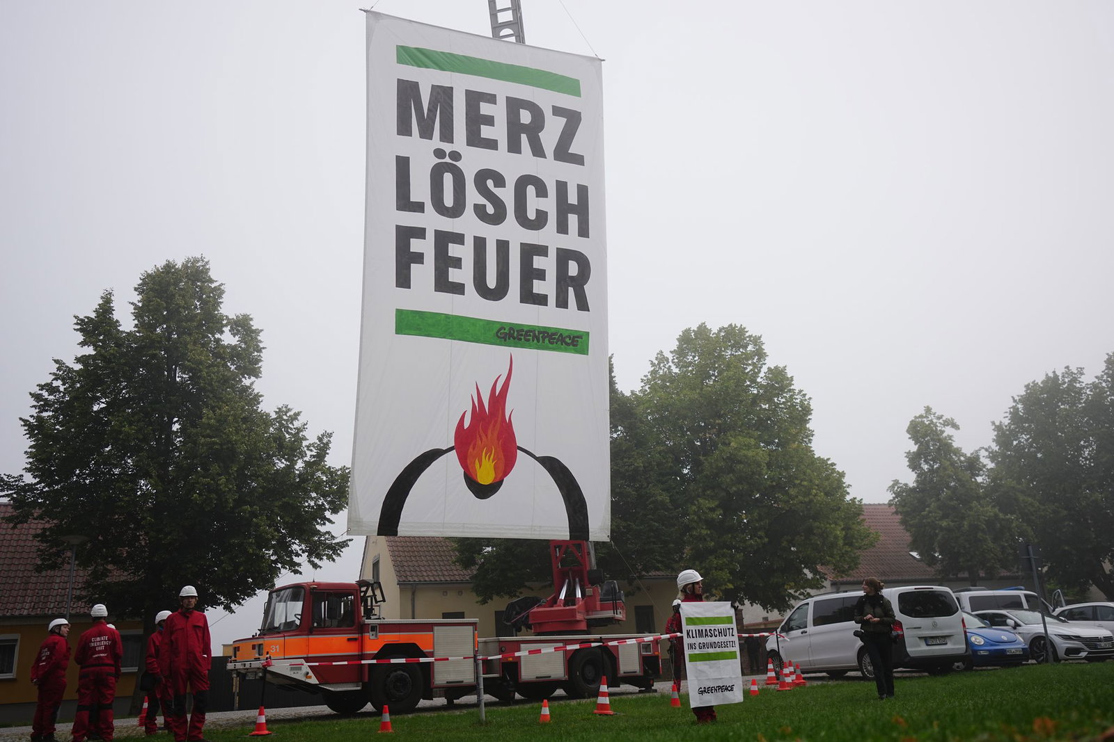 Demonstranten fordern mehr Tempo beim Klimaschutz.