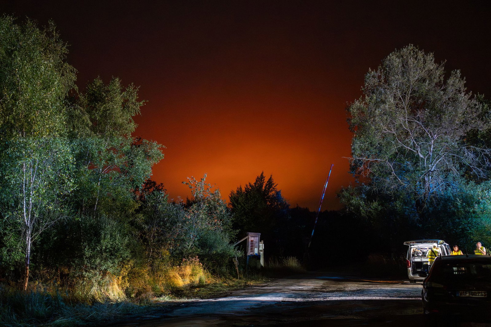 Das Feuer im Osten Belgiens ist weiter außer Kontrolle. 