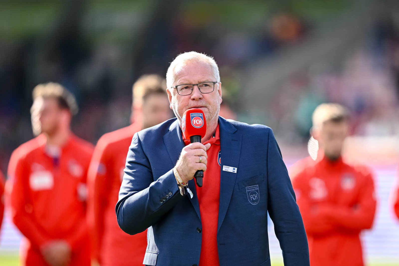 Vorstandschef Holger Sanwald möchte bis zum Schluss um den Verbleib von Trainer Frank Schmidt kämpfen. (Archivbild)