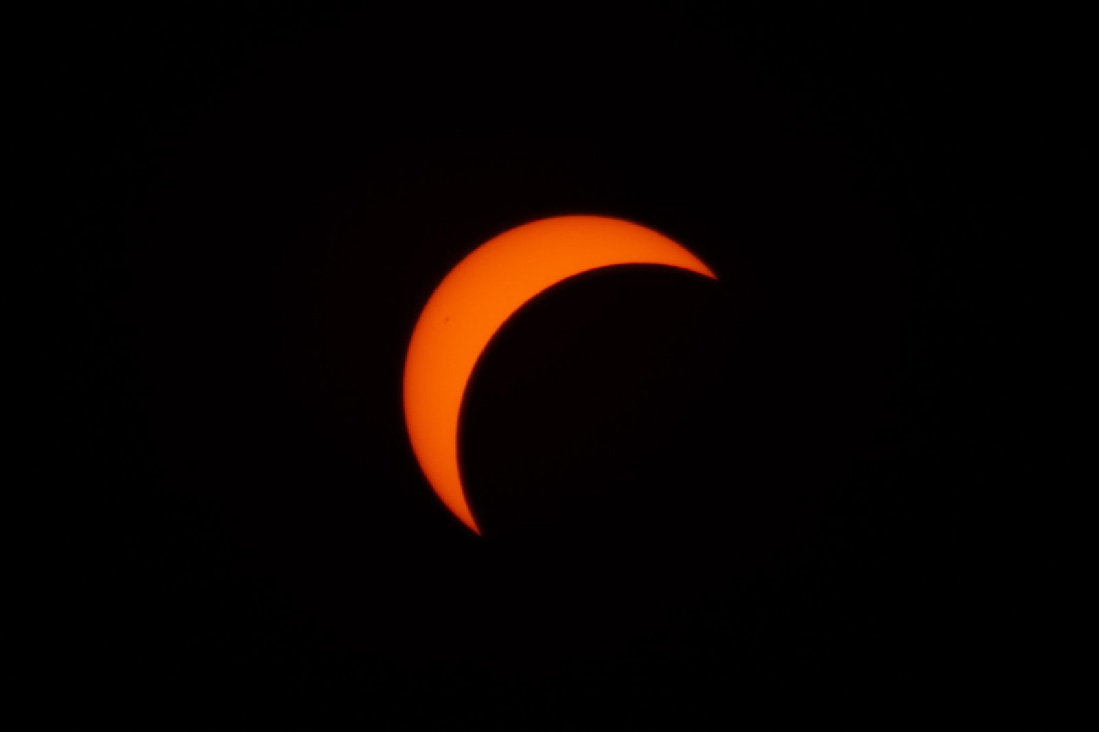 Für die partielle Sonnenfinsternis herrschten fast überall optimale Wetterbedingungen, um sie zu beobachten.