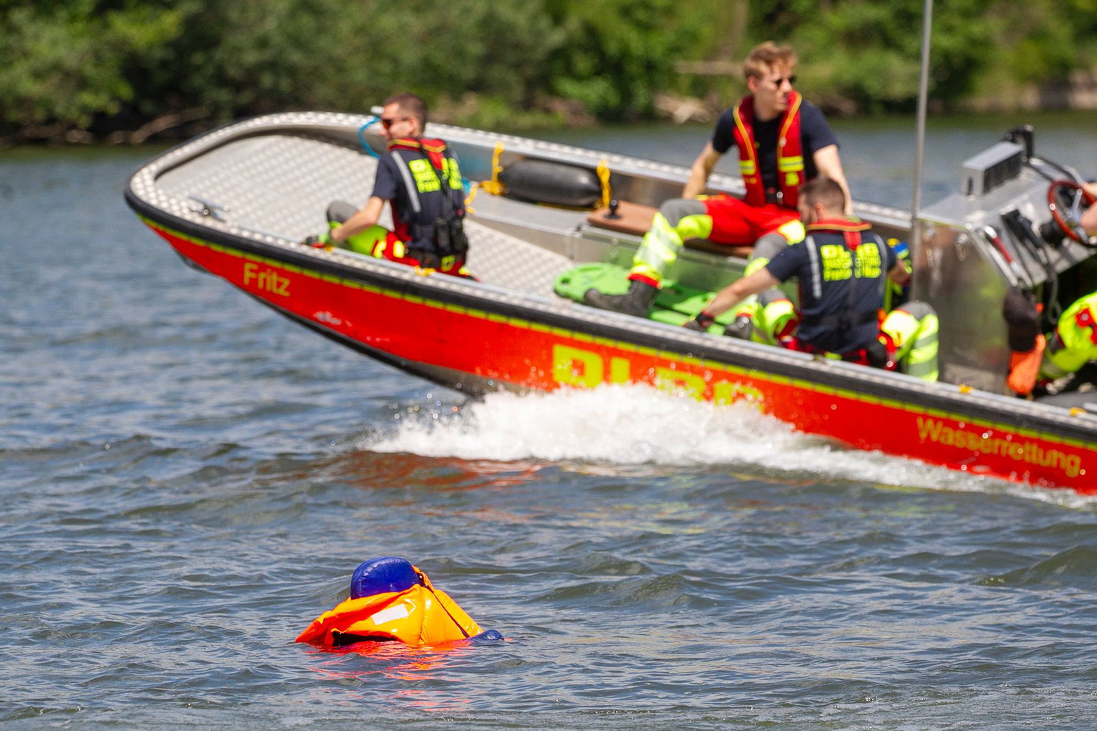 Die Gefahr ist dort besonders groß, wo im Notfall keine Rettungskräfte vor Ort sind, sagt die DLRG. (Symbolbild)