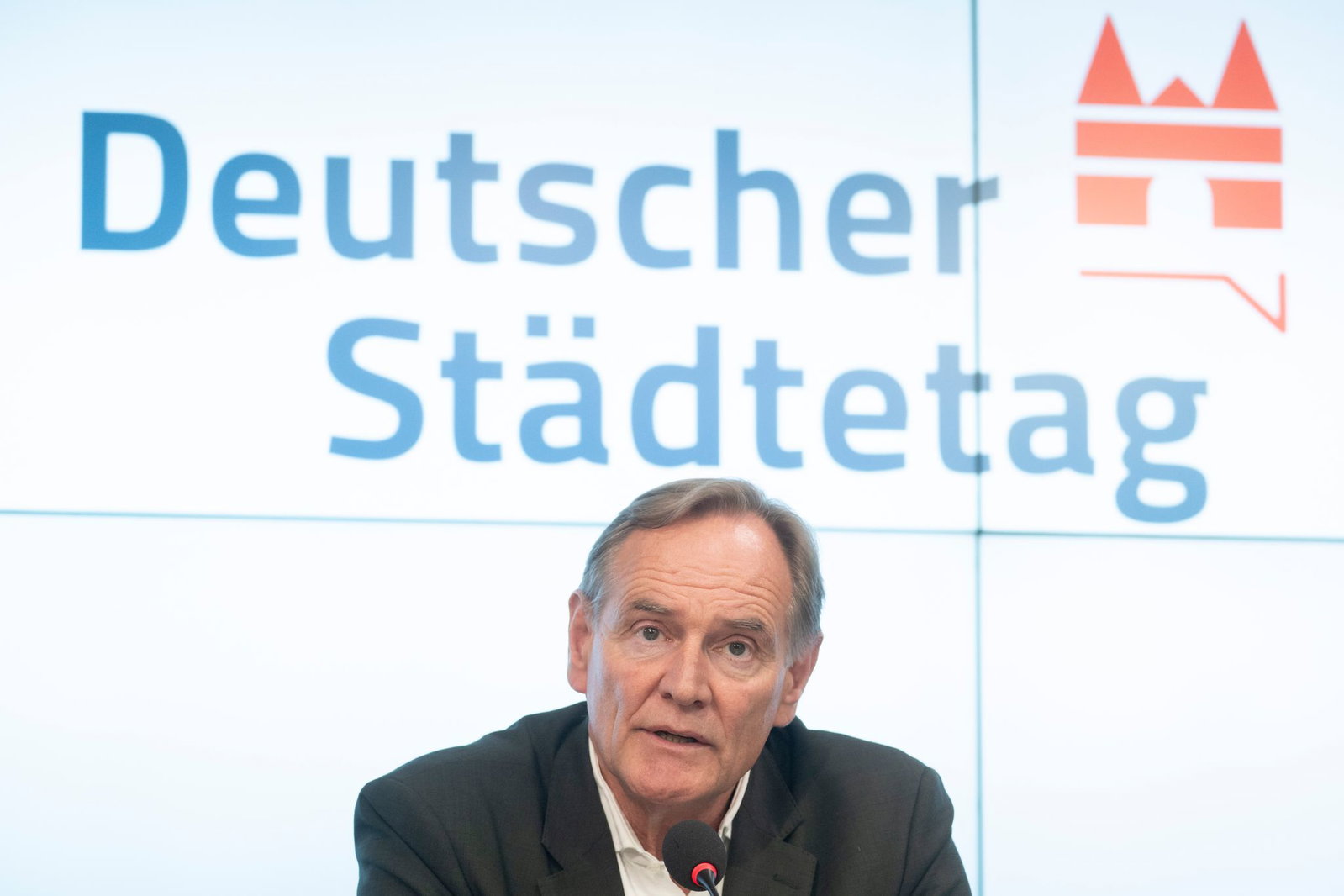 Jung will den Umbau der Pflegeversicherung zu einer Vollversicherung. (Archivbild)