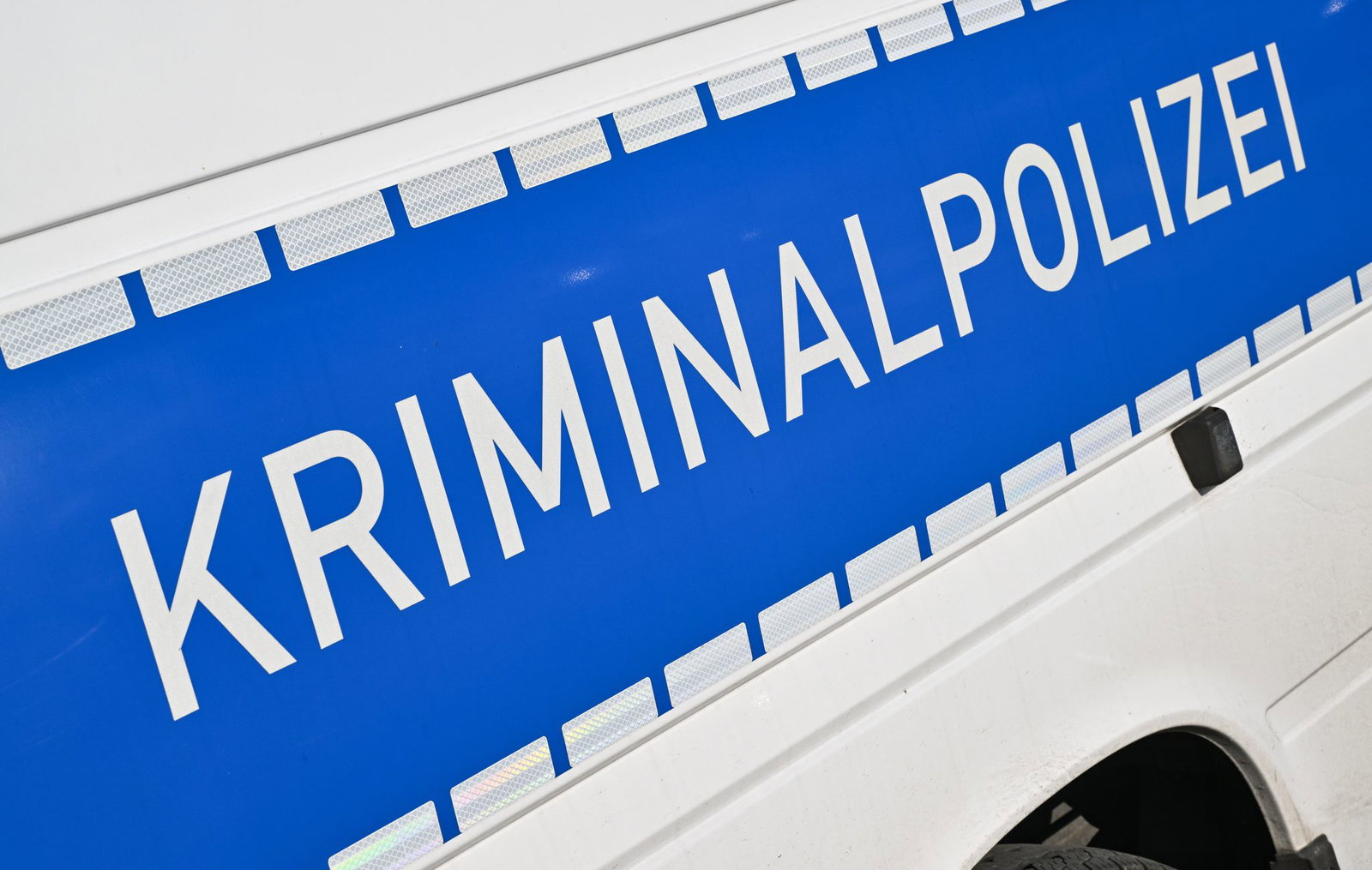 Nach der Sprengung eines Geldautomaten in Hennef ermittelt die Kriminalpolizei. (Symbolbild)