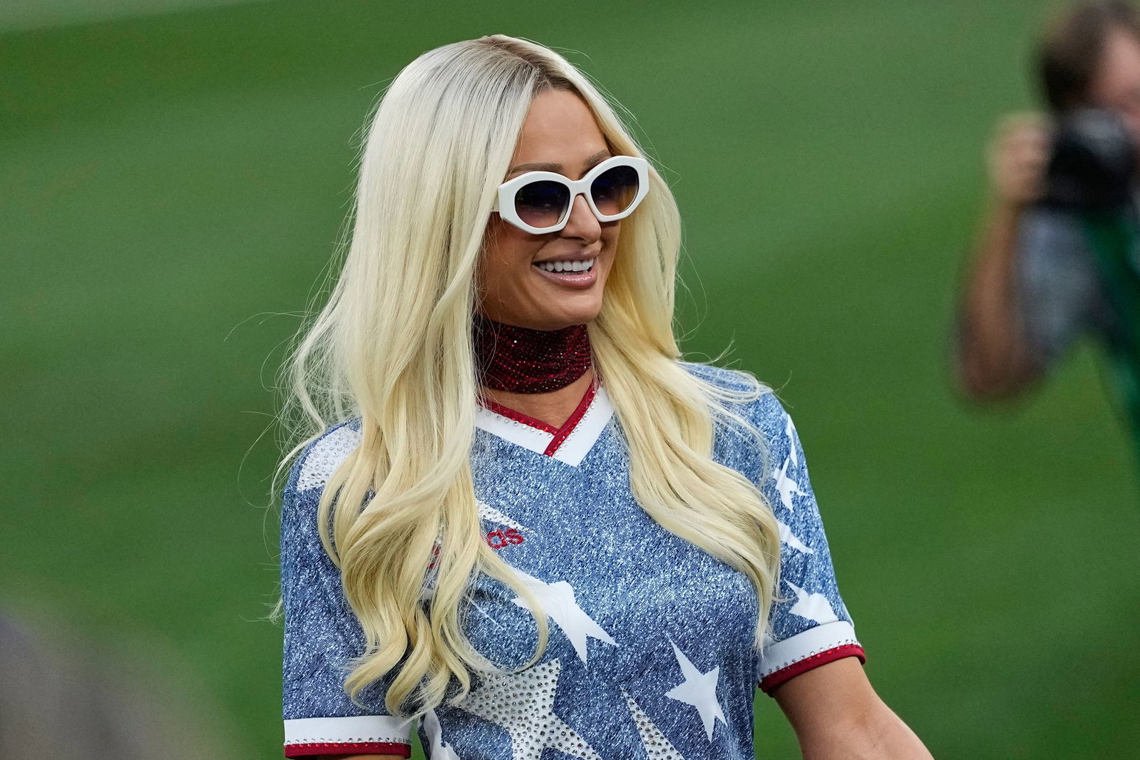 Paris Hilton legt ihre Nervosität erst auf der Bühne ab. (Archivbild)