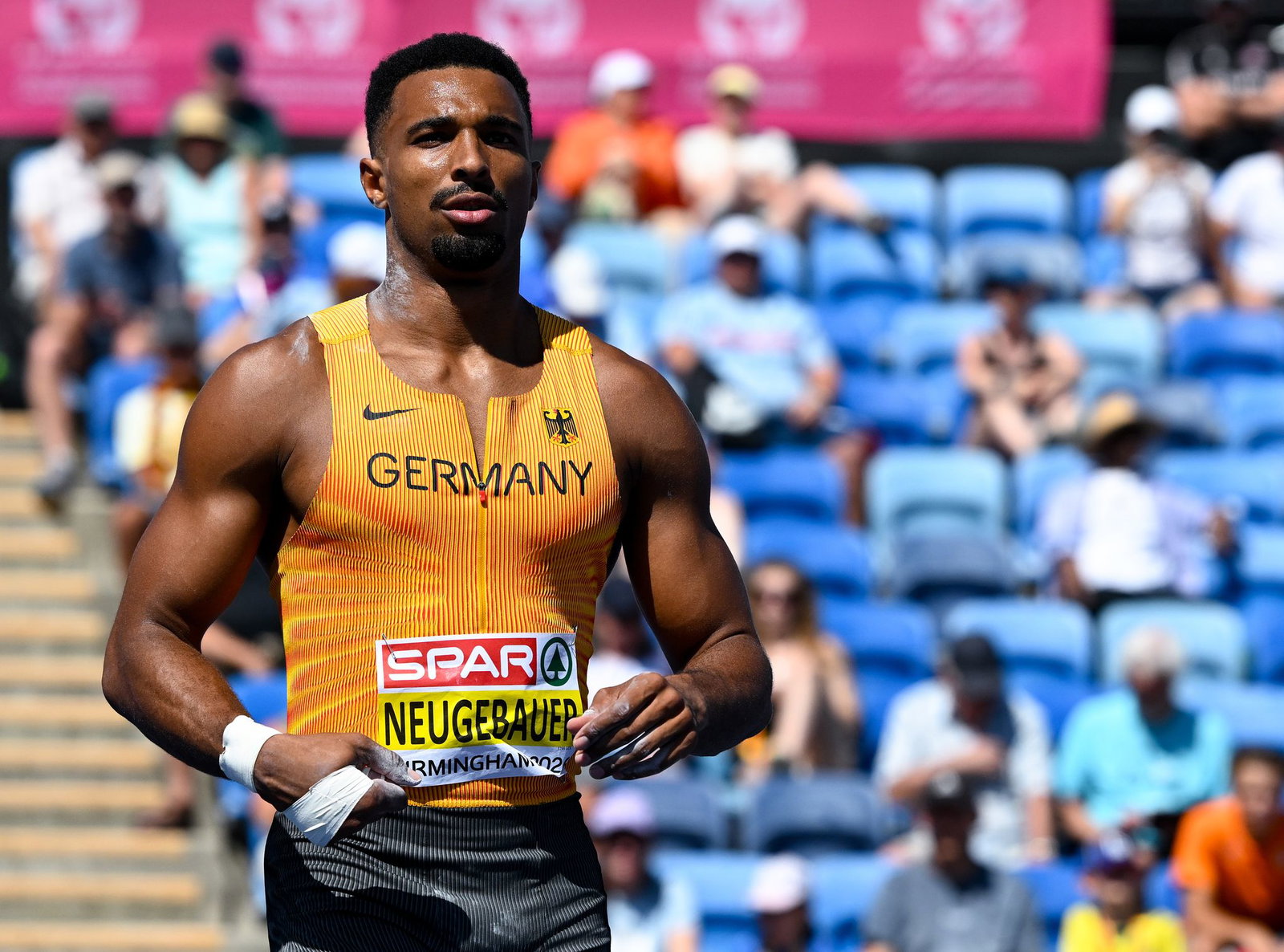 Leo Neugebauer verteidigte seine Führung im Zehnkampf.