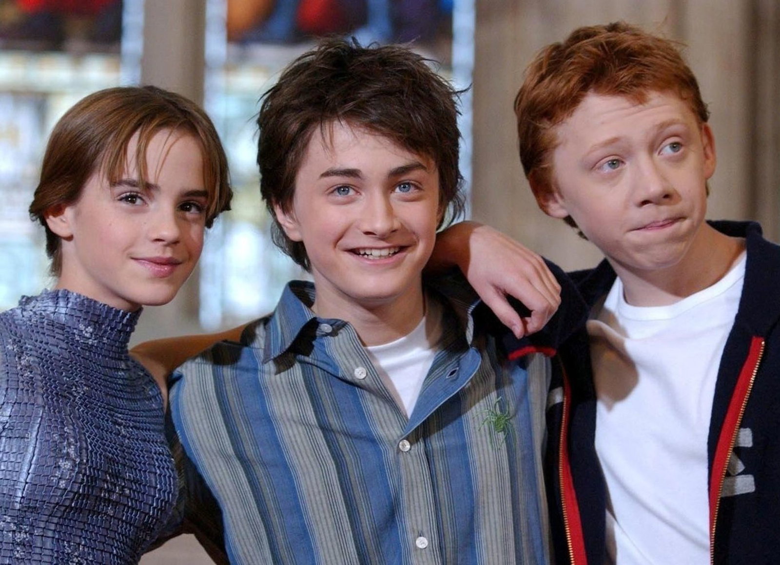 Die Harry-Potter-Filme machten Emma Watson (l-r), Daniel Radcliffe und Rupert Grint zu Stars - so sahen die sie im Jahr 2002 aus. (Archivbild) 