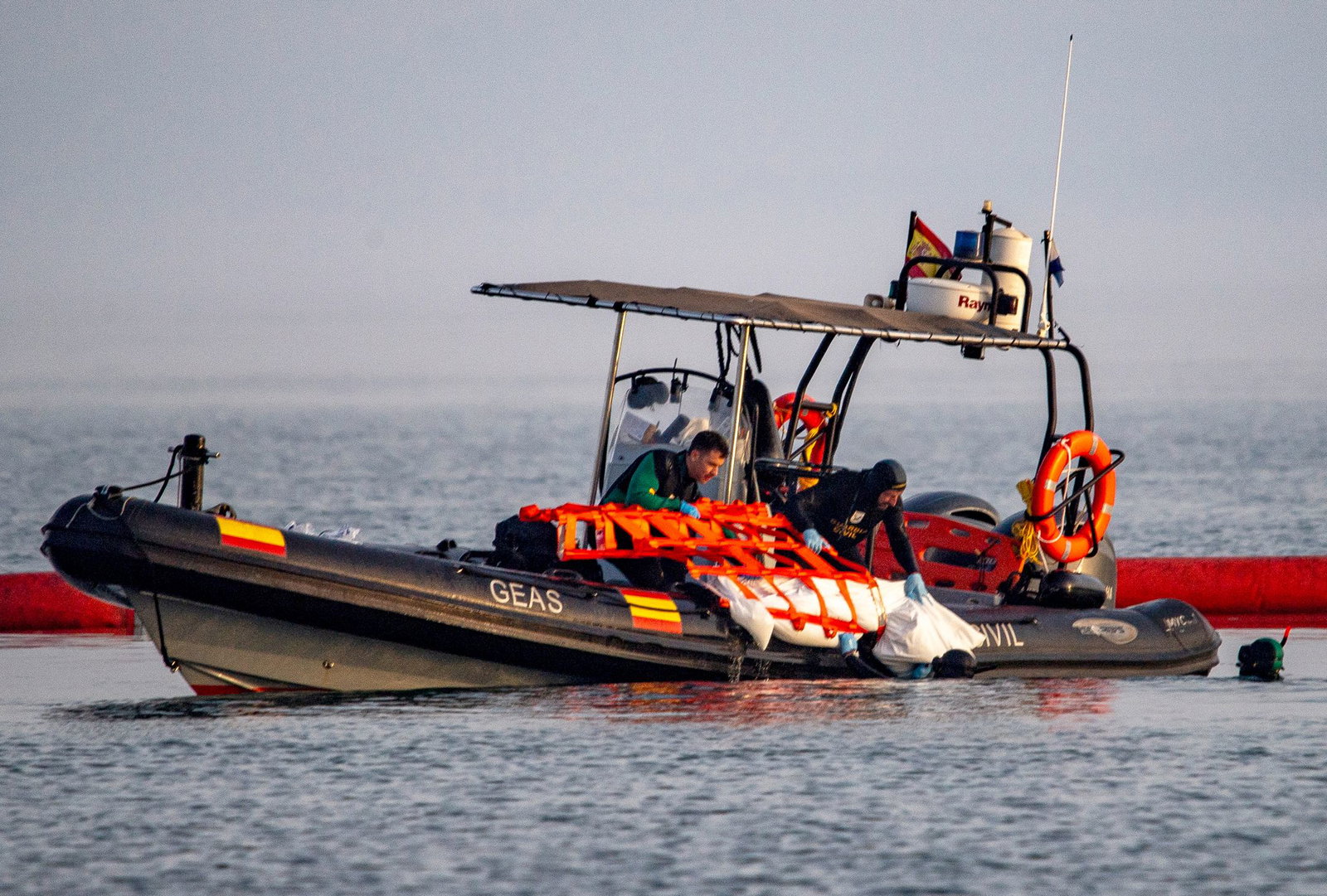 Bisher wurden 67 Menschen tot aus dem Wasser geborgen. 
