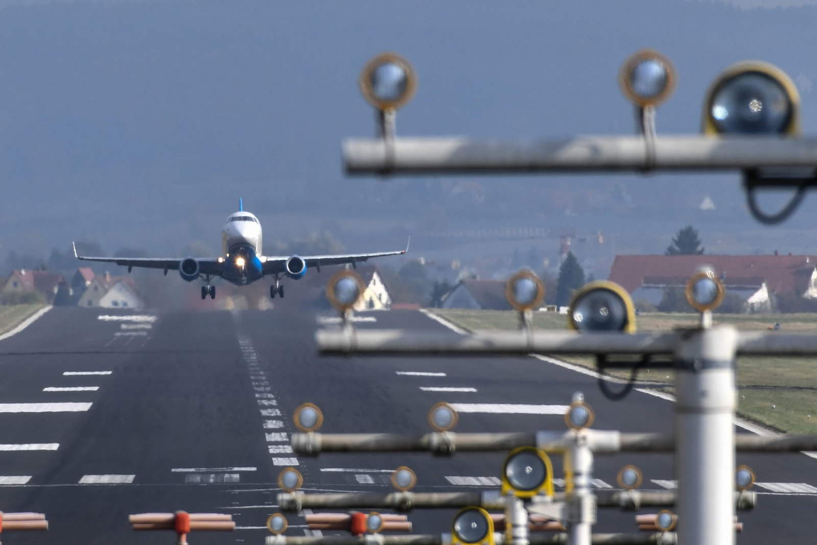 Passagiere am Bodensee können jetzt auch im Winter nach Palma fliegen. (Archivbild)