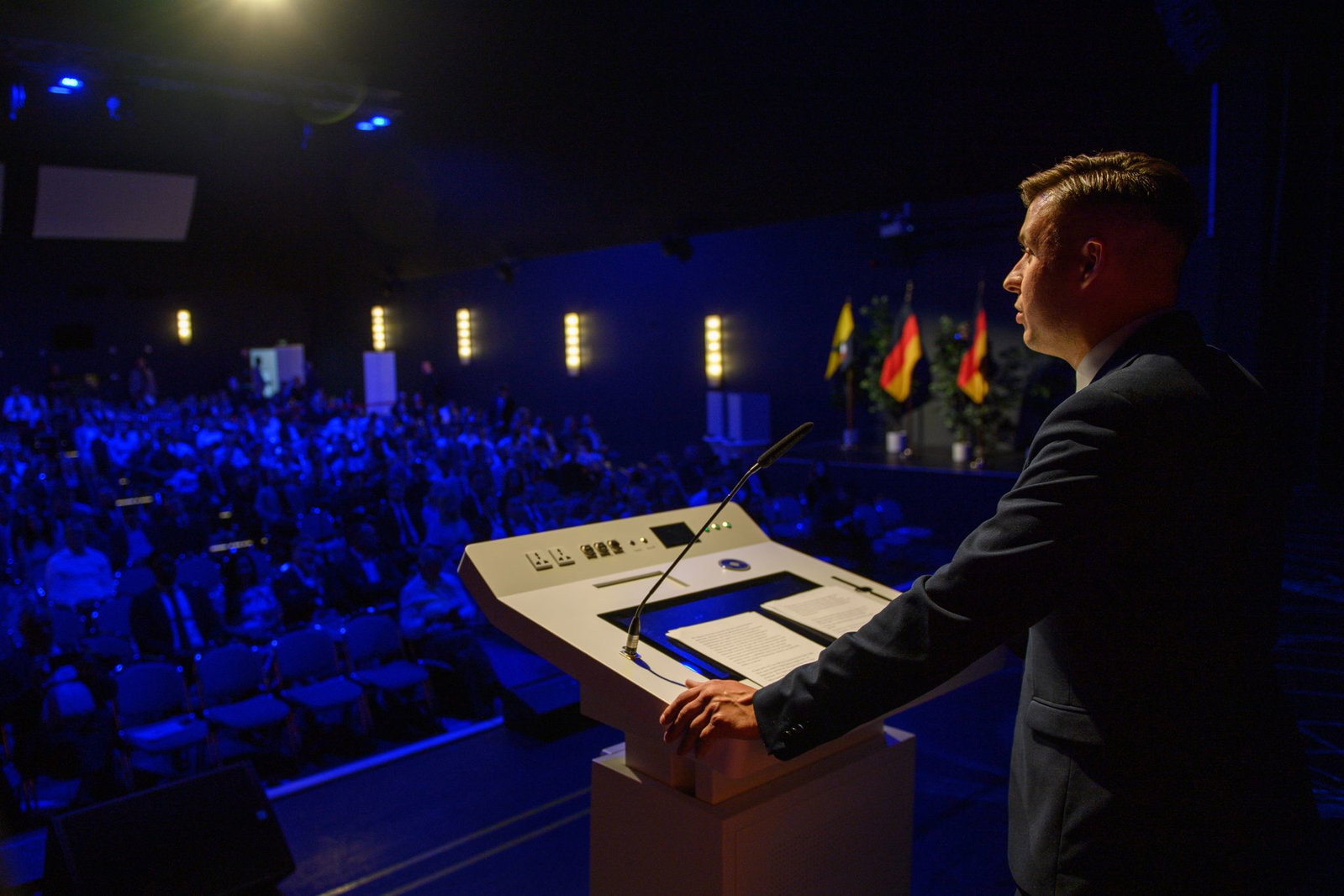 GD-Chef Jean-Pascal Hohm, der auch im AfD-Bundesvorstand sitzt, ruft die AfD-Jugend dazu auf, sich in «Notwehrsituationen» gegen politische Gegner zu verteidigen. 