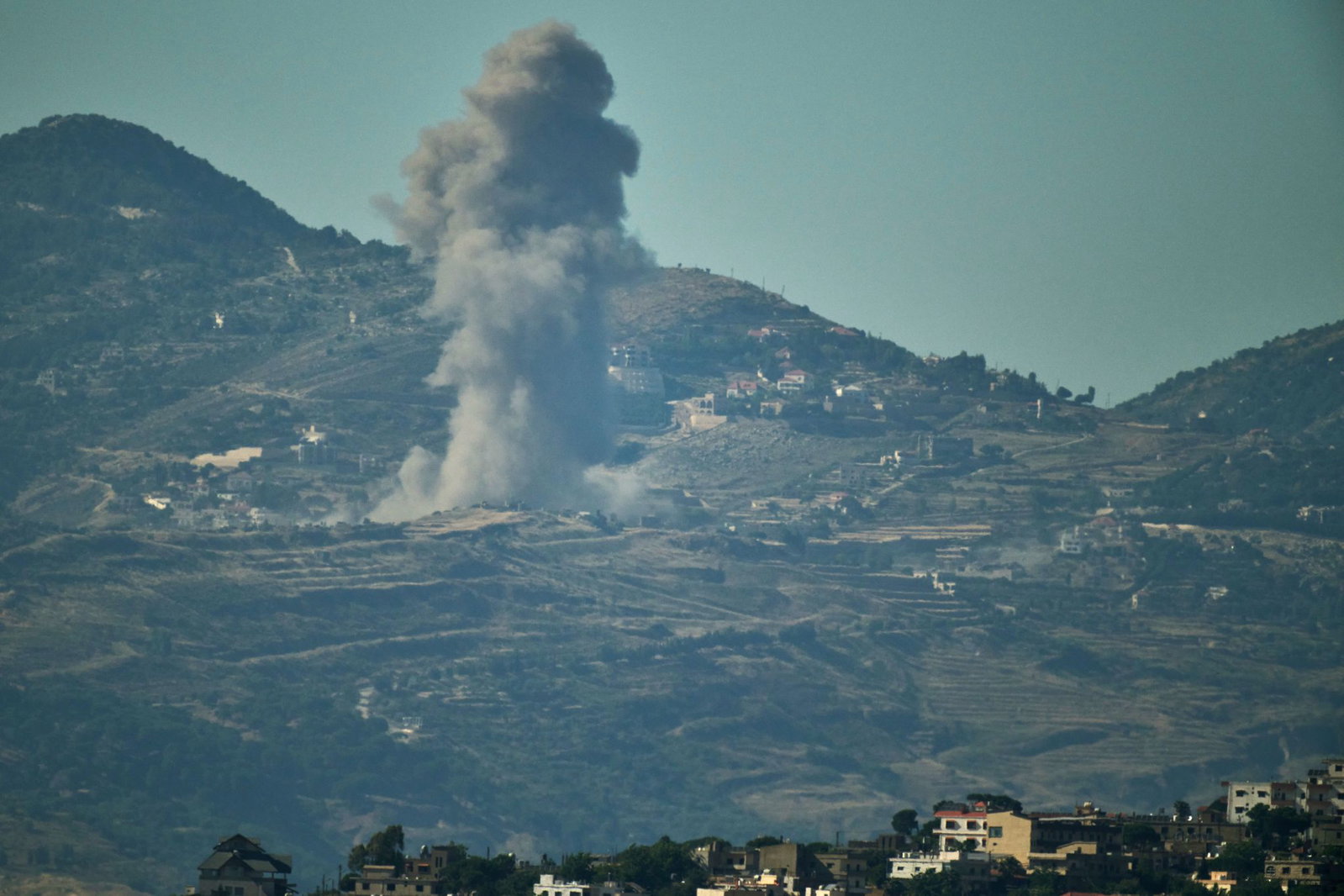 Nach Darstellung Israels hat die Hisbollah zuvor gegen die Waffenruhe verstoßen (Archivbild). 