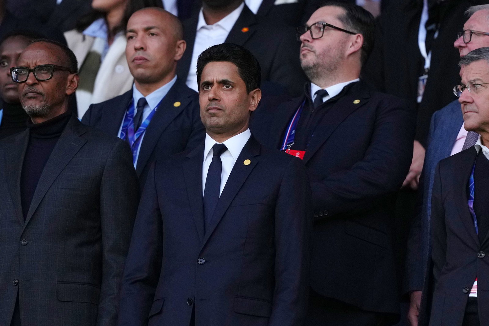 Nasser Al-Khelaifi (M) ist Vorsitzender der mächtigen Clubvereinigung European Football Clubs. (Archivbild)