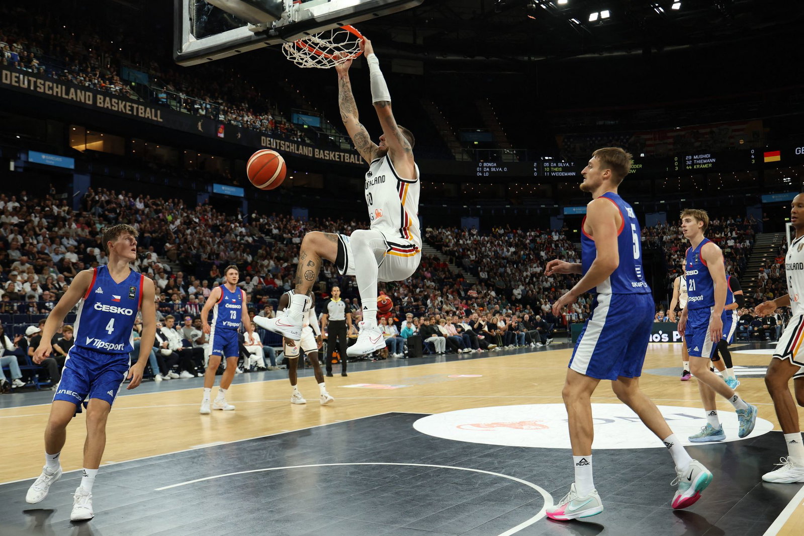 Deutschlands Basketballer zeigten einige spektakuläre Aktionen.