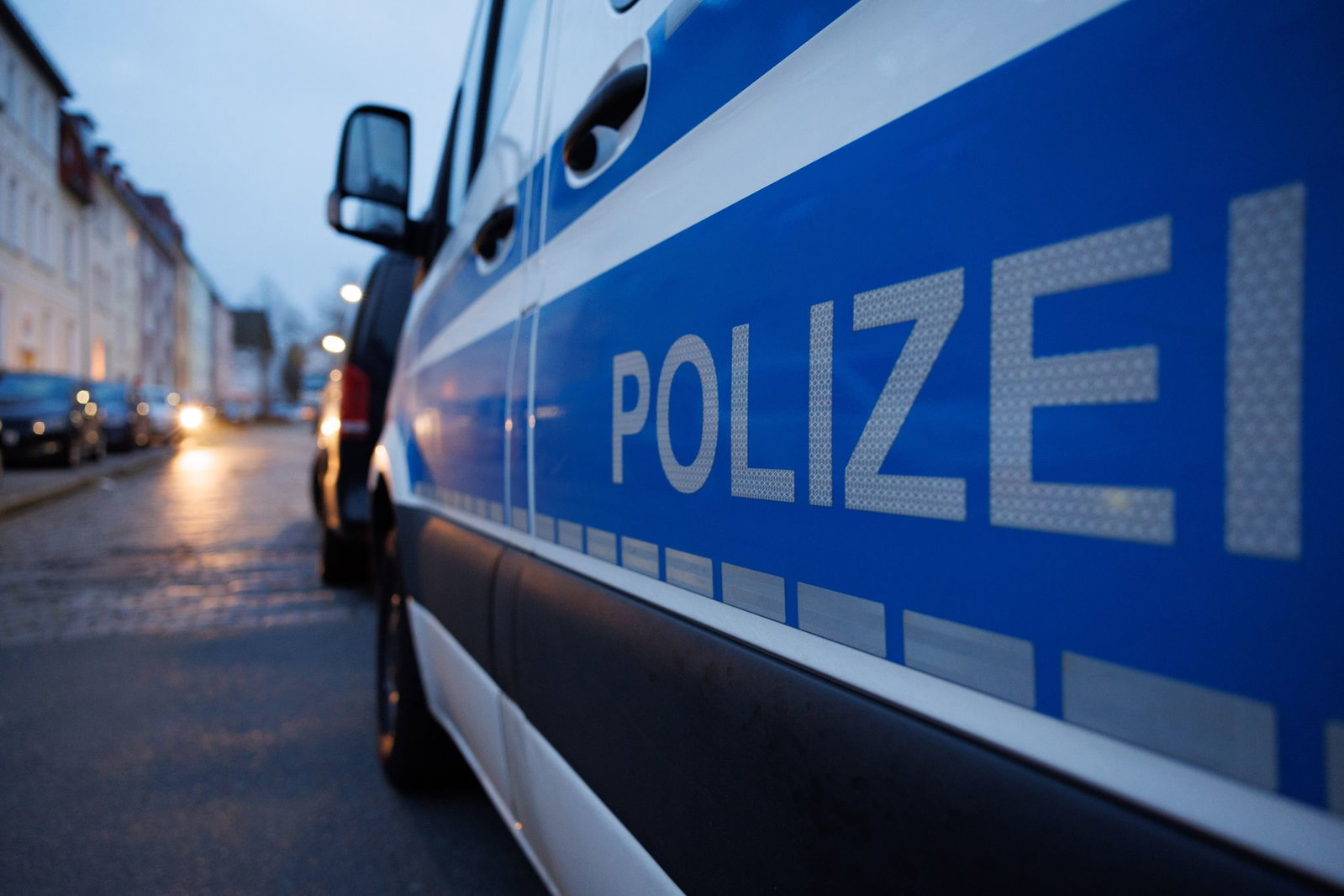 Die Polizei ermittelt unter anderem wegen Fahrens ohne Fahrerlaubnis. (Symbolbild)