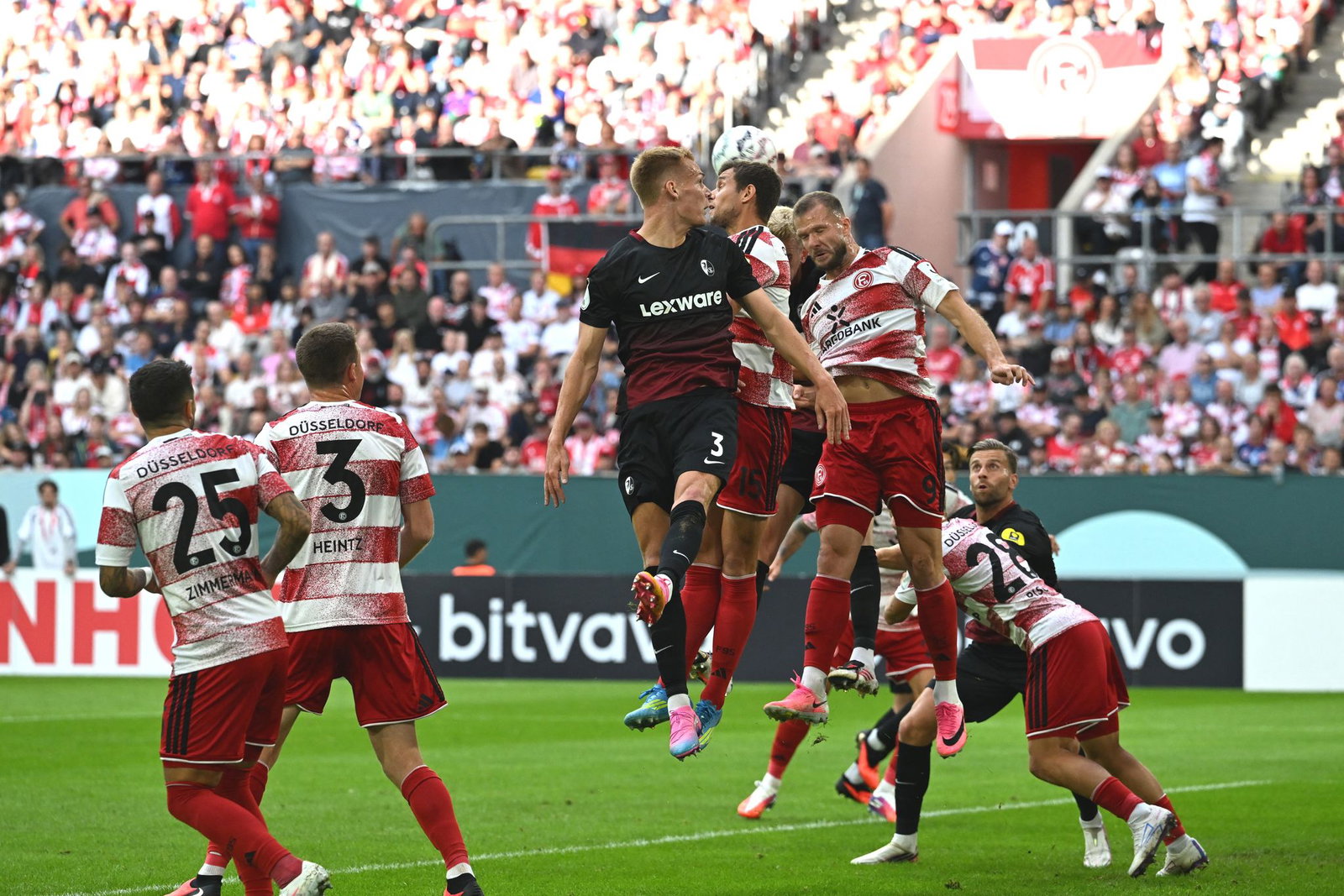 In der ersten Pokalrunde gastiert Bundesligist SC Freiburg beim Drittligisten Fortuna Düsseldorf. 