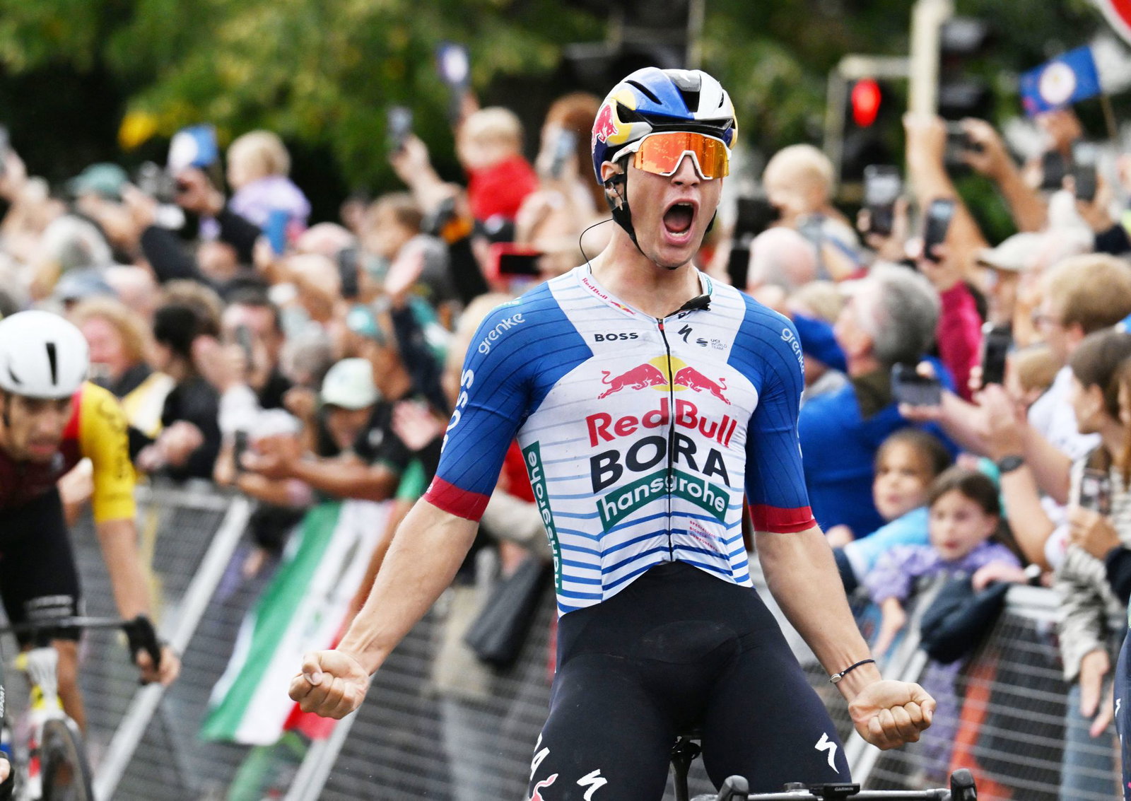 Der Italiener Alessio Magagnotti setzte sich auf der zweiten Etappe der Deutschland Tour im Massensprint durch. 