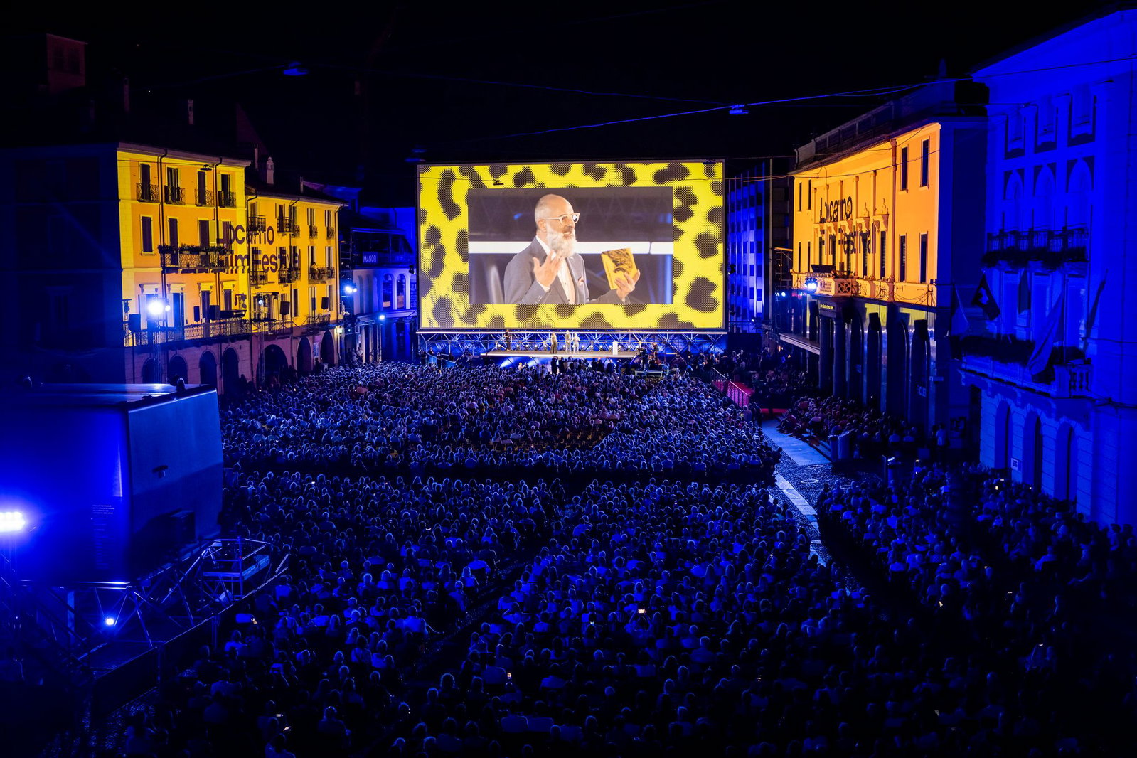 Im Freiluftkino des Filmfestivals von Locarno finden bis zu 9.000 Zuschauerinnen und Zuschauer Platz.