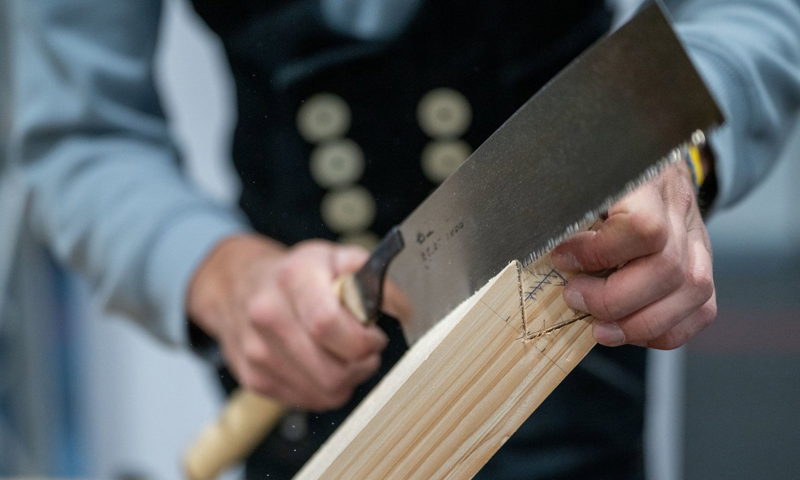 Das Handwerk findet bei jungen Menschen wieder mehr Interesse. (Symbolbild)