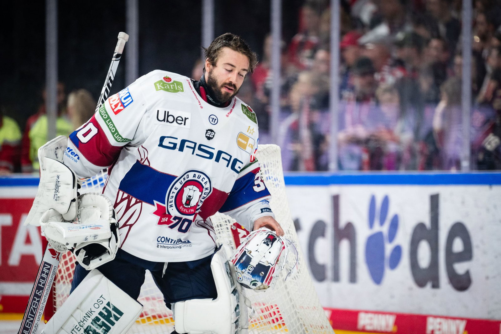 Jake Hildebrand spielte vor seinem Wechsel zu den Adler Mannheim für die Eisbären Berlin.