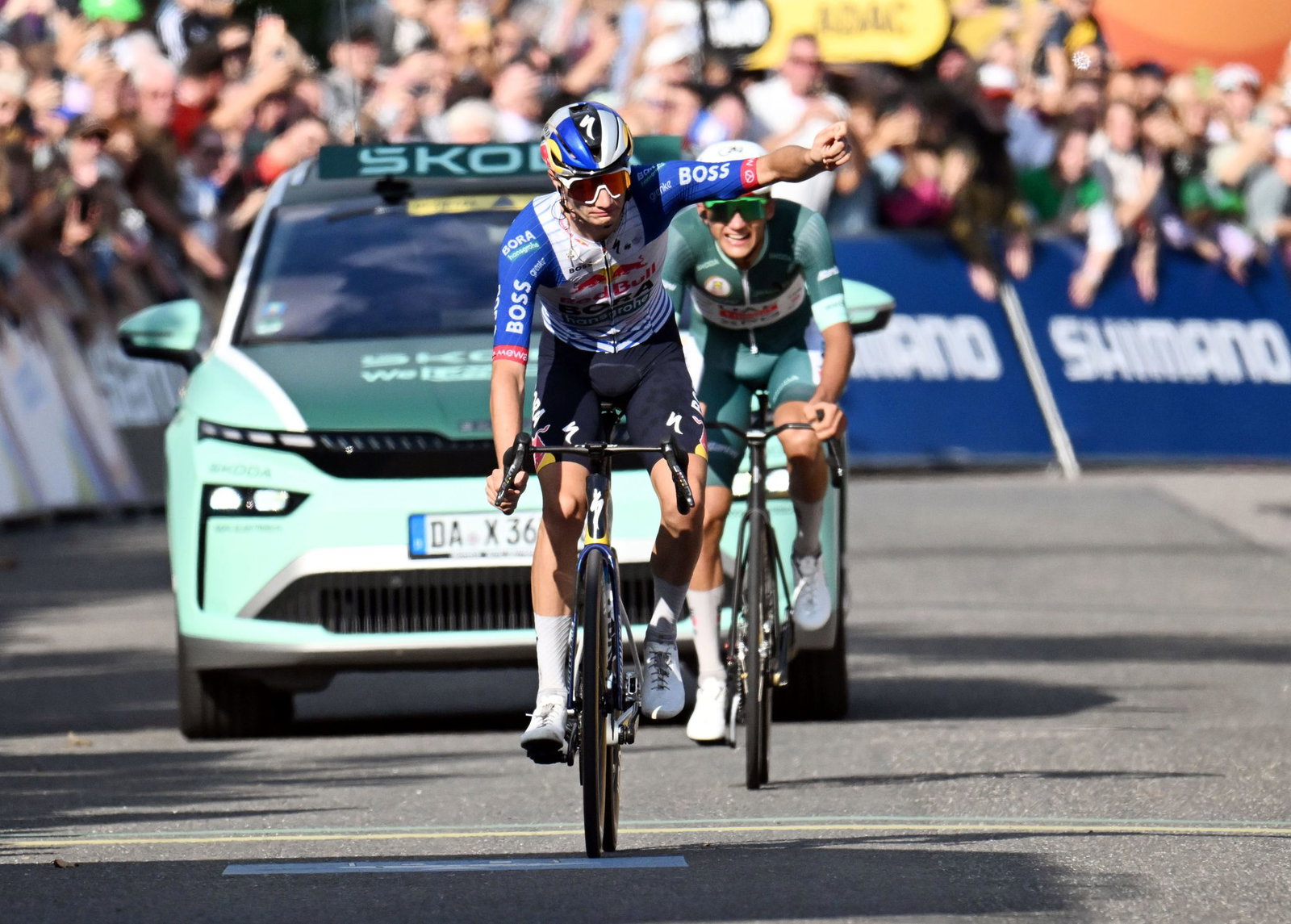 Giulio Pellizzari siegte im Sprint vor Isaac del Toro.